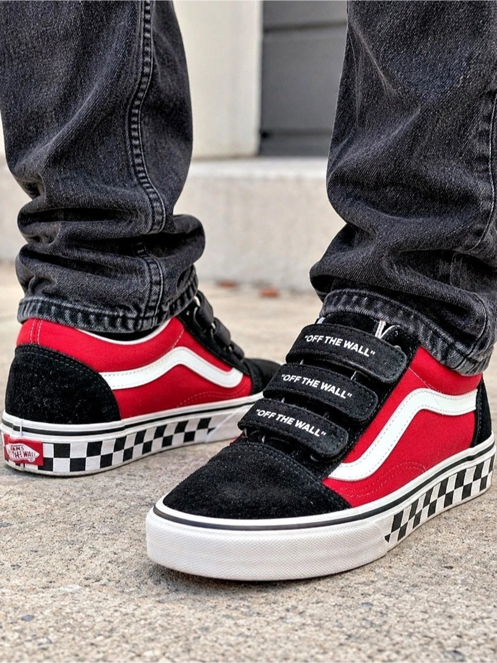Vans Old Skool V Off The Wall skate shoe Red & Black US men 5.5 women 7 UNISEX